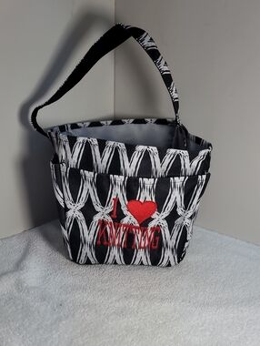 I Love ❤️ Knitting Black & White Project Bag. NWT